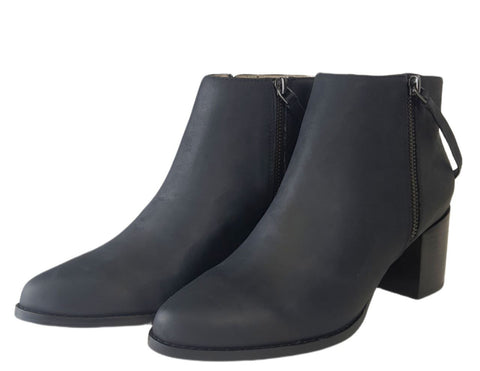 MATT BERNSON Women's Black Oiled Leather Caspian Booties #MB064 9 NWOB