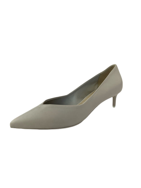 Max Mara Women's Ivory Pinrose Kitten Heel Leather Pumps Size 7 NWT