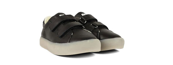 POP SHOES Big Kid's Holiday Light Up Sneakers H17LL NIB