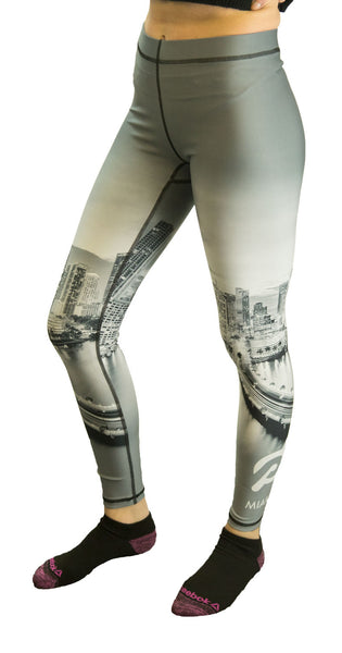 TEREZ Women's City Skyline Leggings #2650 NWT