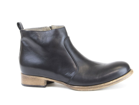 ALBERTO FERMANI Women's Black Leather Nolita Ankle Boots Size 8.5 Floor Model