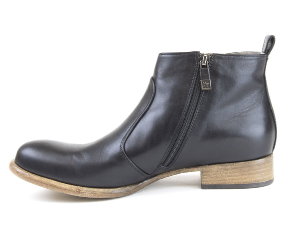 ALBERTO FERMANI Women's Black Leather Nolita Ankle Boots Size 8.5 Floor Model