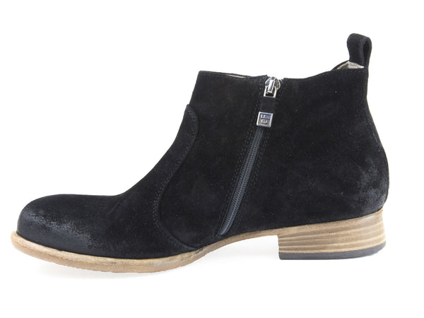 ALBERTO FERMANI Women's Black Suede Nolita Ankle Boots Size 7 Floor Model