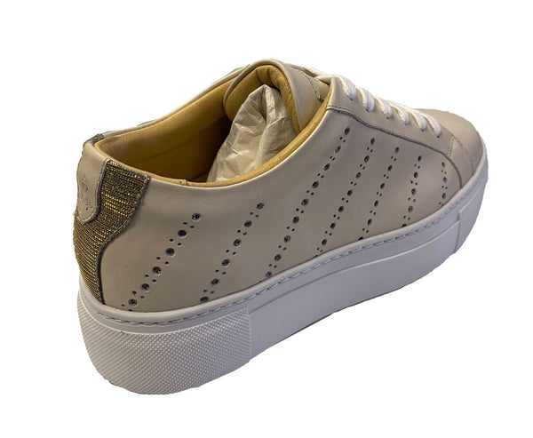 THE OFFICE OF ANGELA SCOTT Women's Cream Miss Jacklyn Sneaker 37 NWD