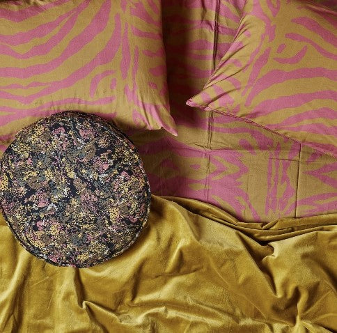 Kip&Co Blossom Cord 18" Round Pea Cushion  NWT