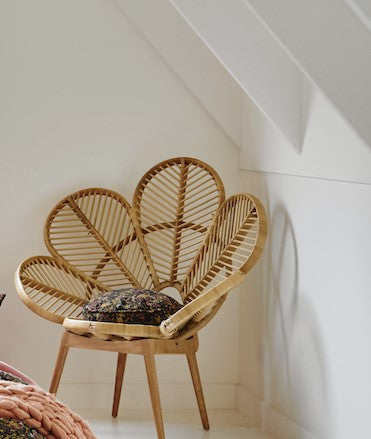 Kip&Co Blossom Cord 18" Round Pea Cushion  NWT