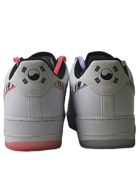 NIKE Men's White Air Force 1'07 QS Sneakers #CW3919 13 NWOB