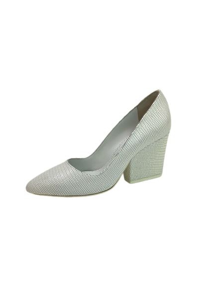 Max Mara Women's Bianco Vroland Leather Pointed Toe Pumps Size 7 NWB